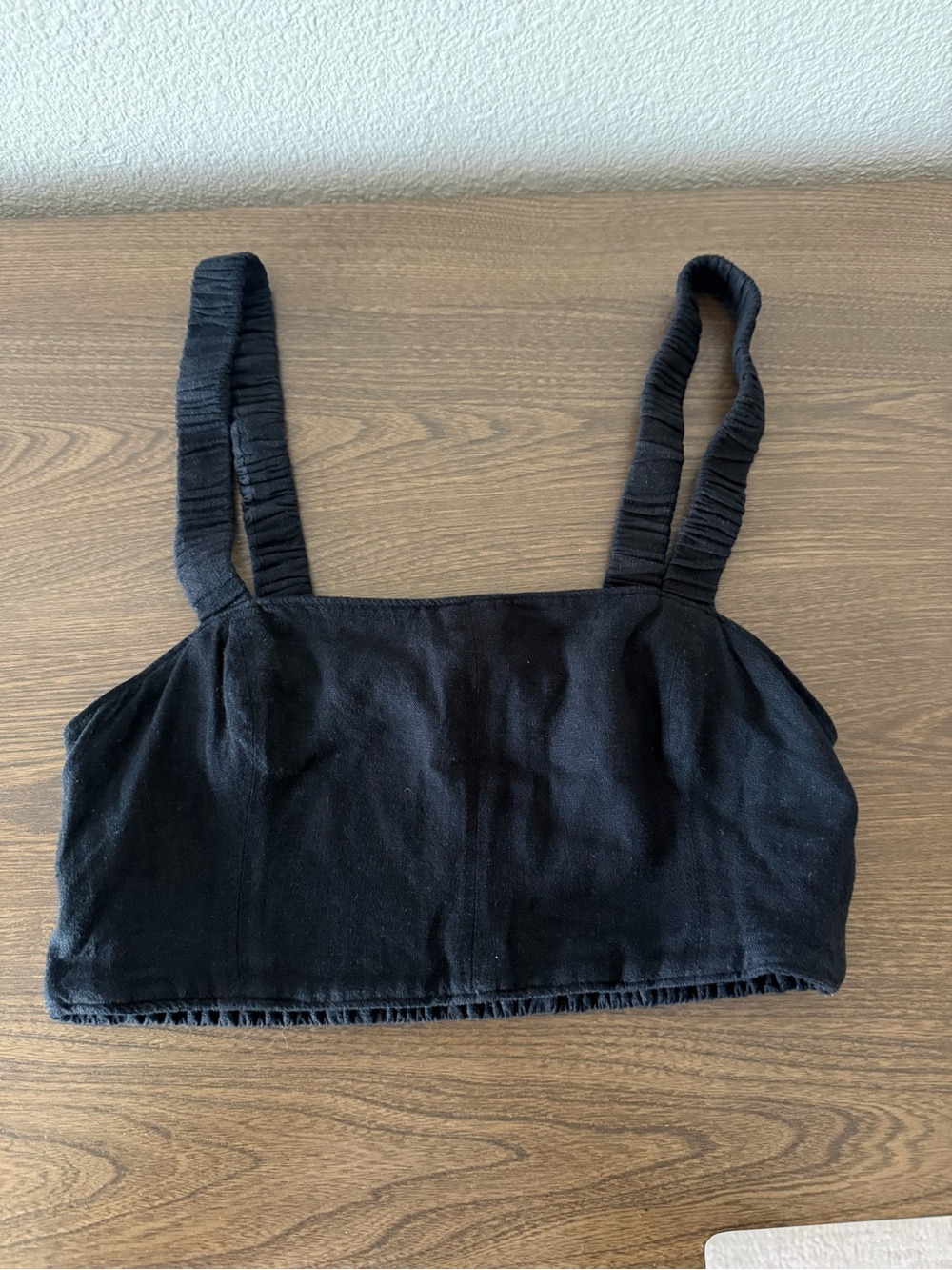 A&F Crop with Ruched Straps - Picture 2 of 2